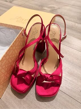 Jewel Badgley Mischka Fuchsia Satin Knot Slingback Heels